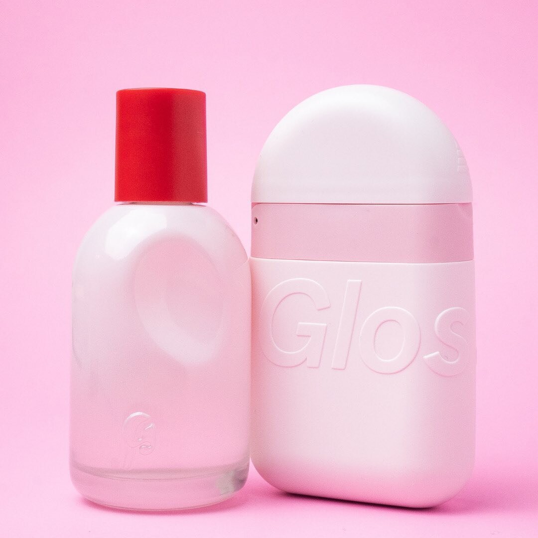 The iconic DTC brand Glossier, Inc. are launching three physical permanent retail stores by the end of 2021.
⠀⠀⠀⠀⠀⠀⠀⠀⠀
&ldquo;Now, we&rsquo;re building the future beauty company where everything we make starts with you. We create the products you tel