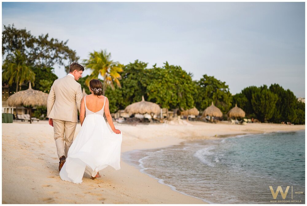 Joanne-Daan-Wow-Wedding-Details-Photography-@-Moomba-Beach-Otrobanda-Curacao_0019.jpg