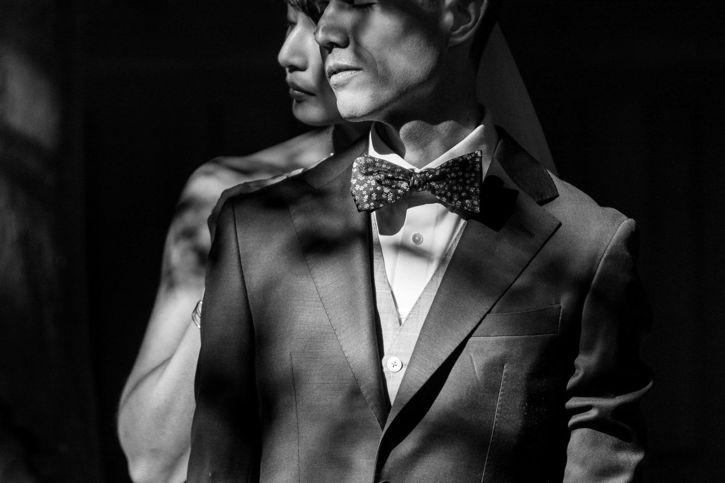 Japan has a word for sunlight filtering through leaves. Komorebi. 木漏れ日. Three characters: tree, leak, sun.

English doesn't have this word. We can describe it. We can photograph it. But we can't name it in a single breath.

That says something about 