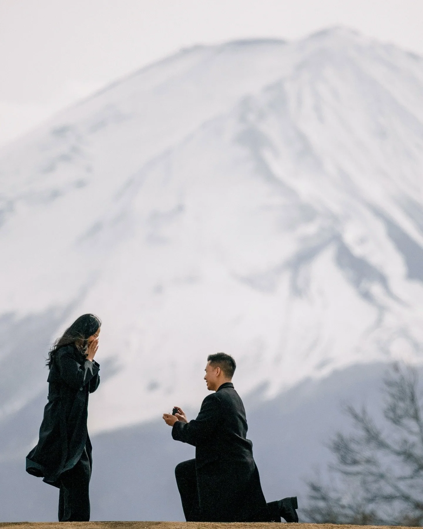 Most of our year is weddings. Full celebrations, big emotions, the whole thing in motion. But every now and then the right people reach out about a proposal, and we clear the schedule. Because being there at the start of someone&rsquo;s story hits di