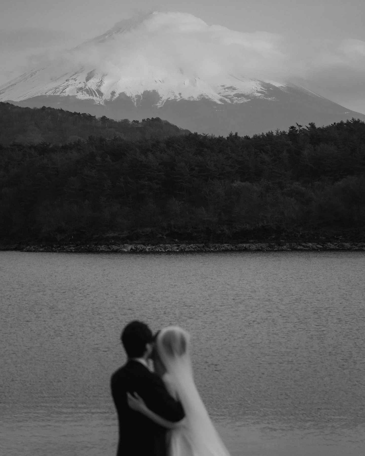 Some places don&rsquo;t need a wedding to feel significant. Taisekiji is one of them. We&rsquo;ve worked a lot of temples in our time here, and this one sits differently on you the moment you arrive.

Taisekiji was founded in 1290. For more than seve