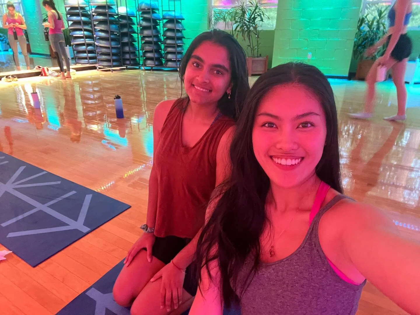 Popping in for Discover Your Path: Fitness! I tried out Barre class and Zumba Dance with my lovely roommate, Sara! We had an absolute blast, and it was so fun too! One thing I love about my school is how they hold workout sessions of various styles a