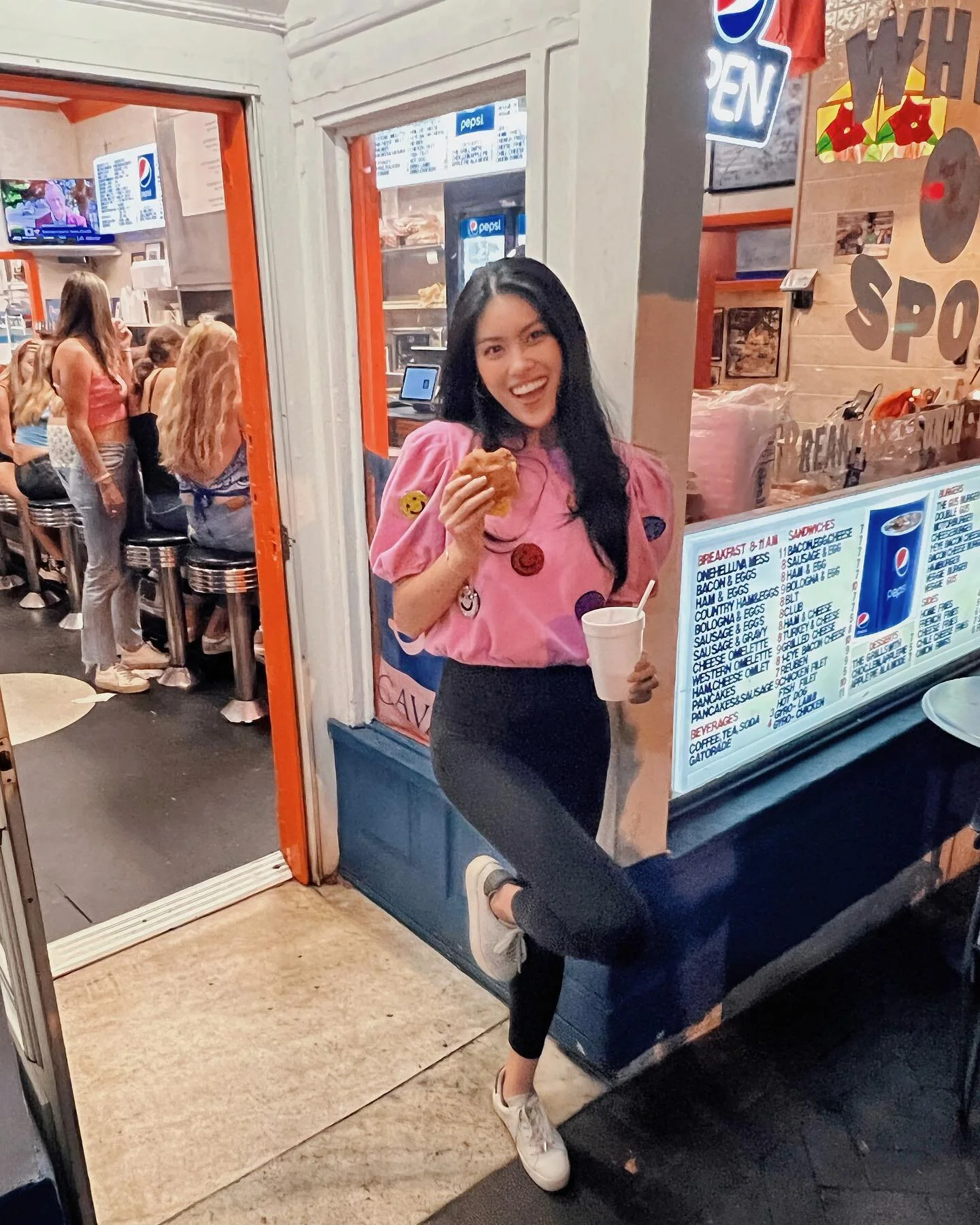 Happy Monday! I hope everyone has a good week! My past week has been quite stressful with tests, volunteering at the hospital, and various social events. 🧪📚👗 Although it seems like a lot, I enjoy every moment!! Let&rsquo;s get this week started! ?
