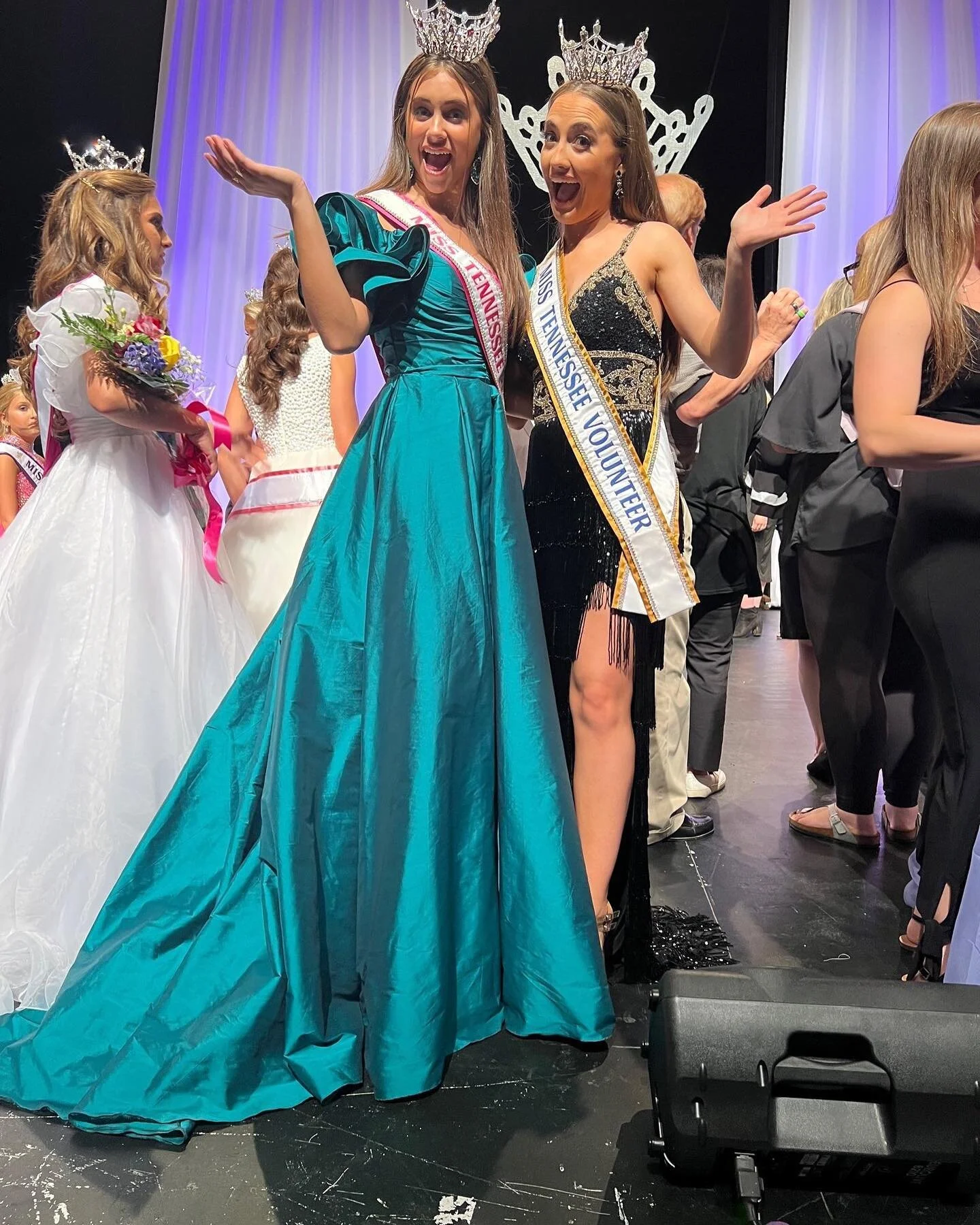 I had the absolute best time at the @missjacksonvolunteerpageant prelim last night! Thank you Miss Beth for having me, it was a blast! Congratulations to all of the new Iris Teen winners! I can&rsquo;t wait to see you all at state!💗

Winners:
Miss J