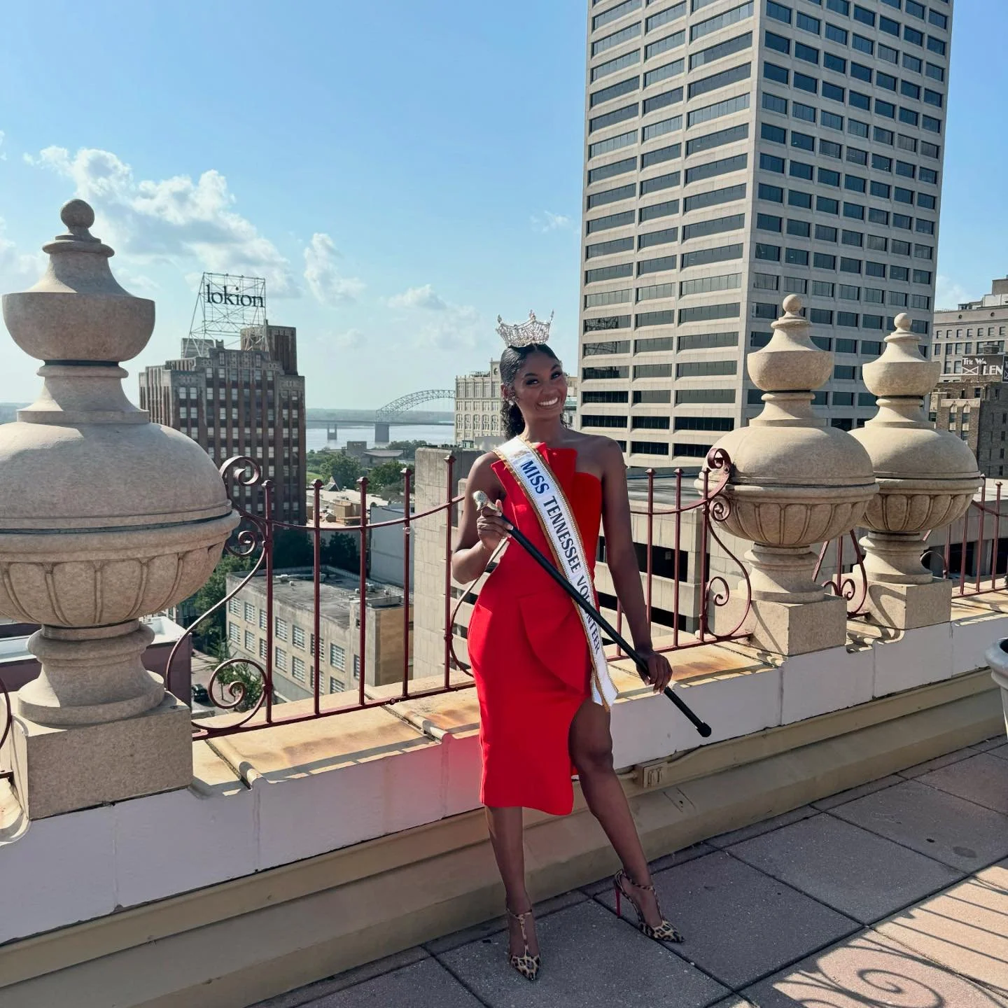 Duck masters for the day🦆

I had so much fun at The Peabody Hotel leading the ducks up to the rooftop with Becca and Katie!! Thank you for having us!❤️

#MissTennesseeVolunteer #Volunteer #VolunteerSpirit #SERVE #MissTNVolunteer #MTNV #MissTennessee
