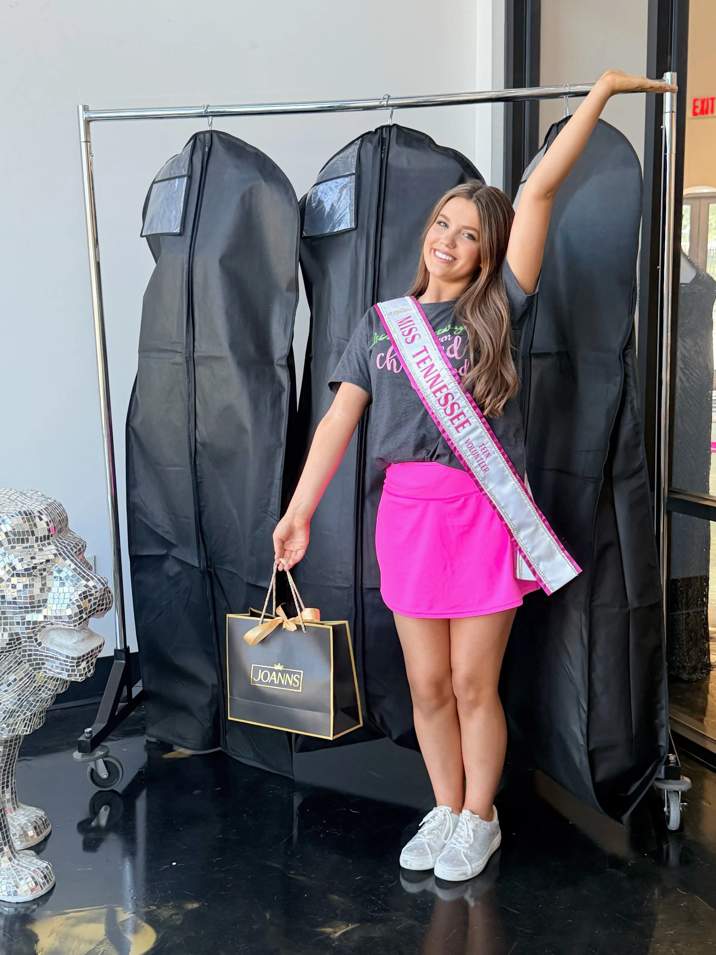 Wardrobe from @joannsoftennessee ? ✔️
Miss Tennessee Teen Volunteer crown &amp; sash? ✔️✔️
Next stop: CPCC! 🩷👑