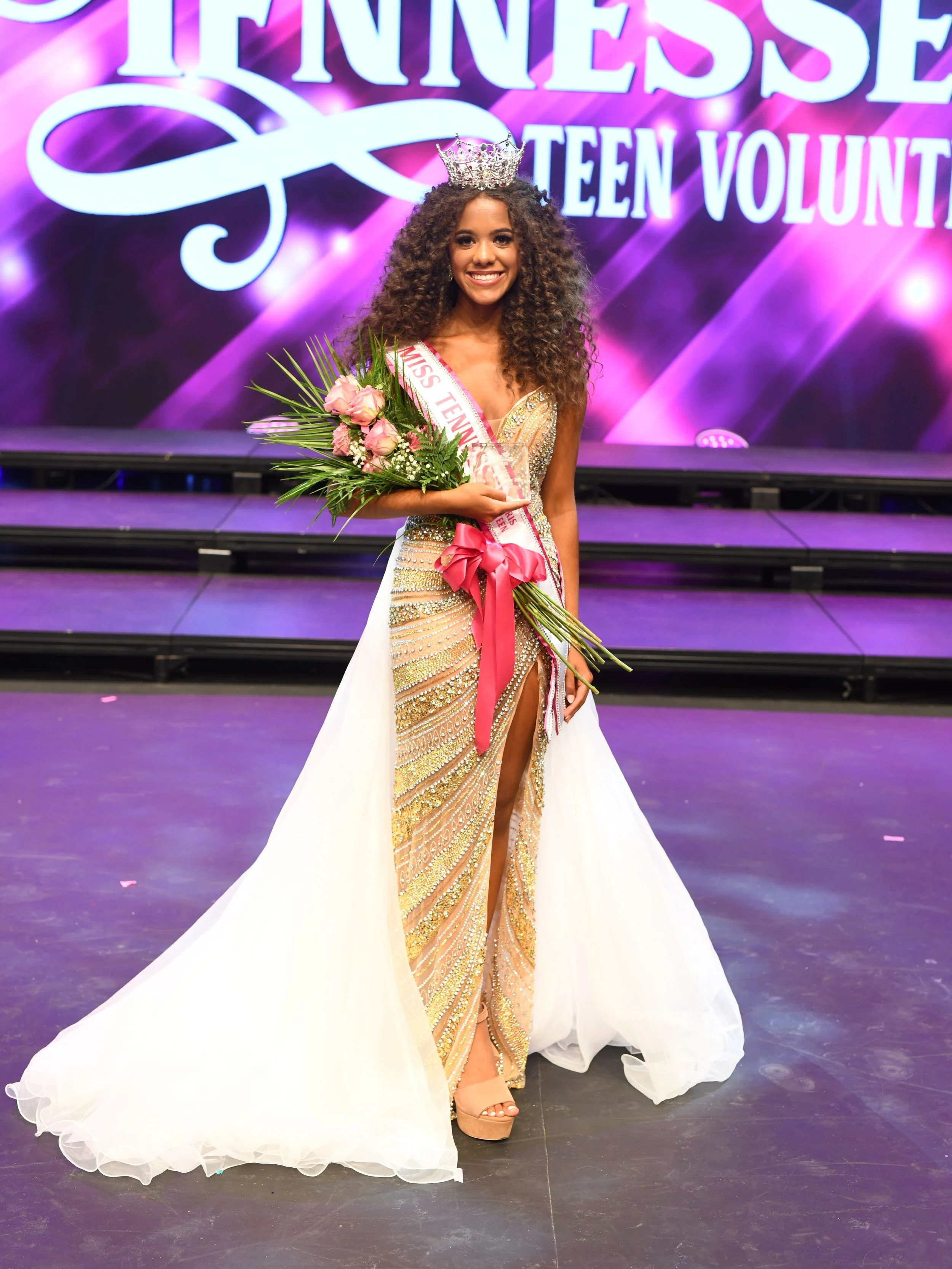 💜Miss Iris Tennessee Teen 2027 💜
Wow. I am still in shock. My biggest dream just came true! 🥹 I cannot wait to serve the state as the new Miss Iris Tennessee Teen! I am just filled with so much gratitude for all of the people who have supported me
