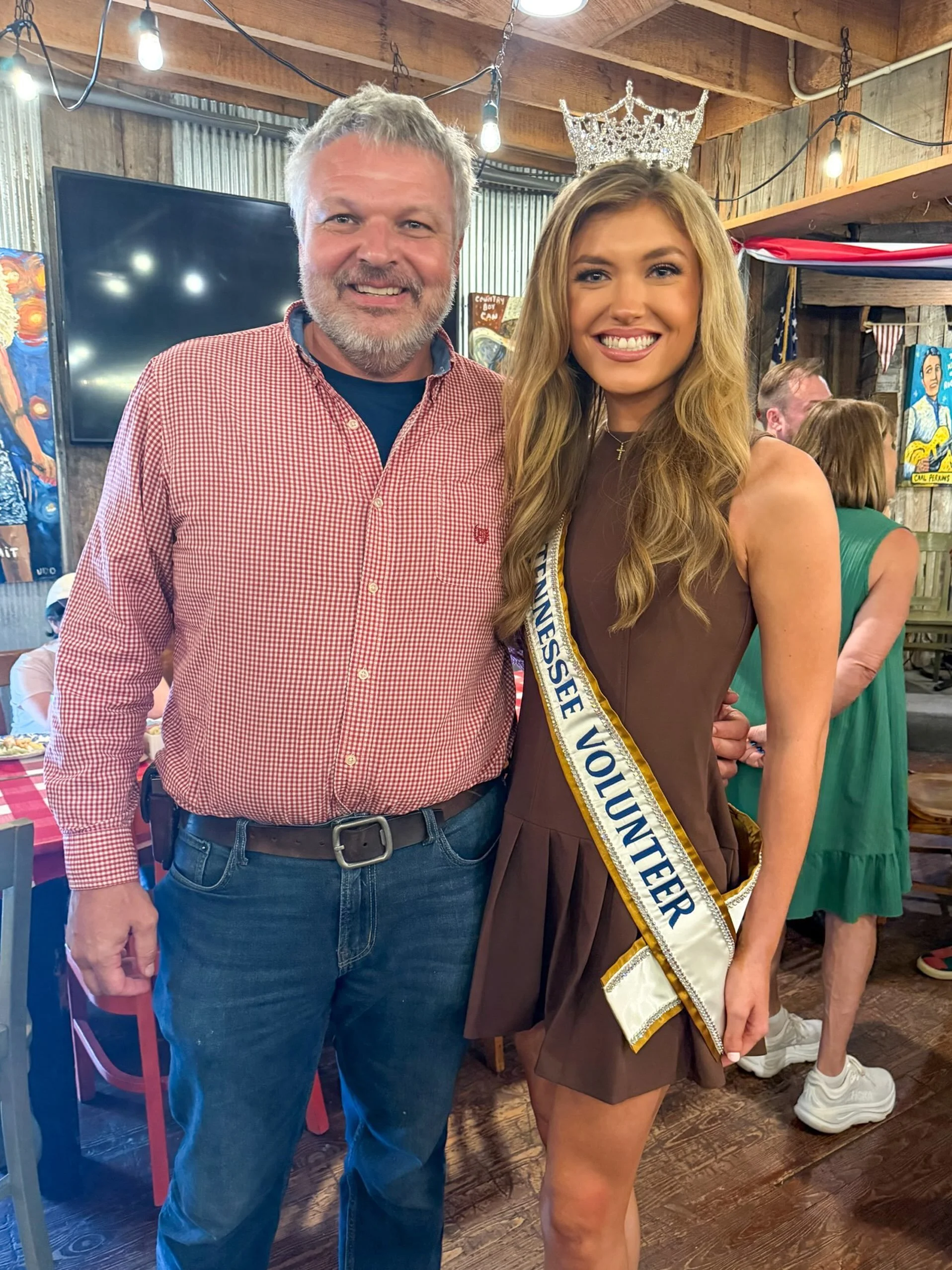Thank you to the Jackson Exchange Club for inviting me to be their guest speaker! I was so happy to share more about my platform, school tour and impact I hope to make as Miss Tennessee Volunteer! 

#MissTennesseeVolunteer #SERVE #MVA #Volunteerspiri