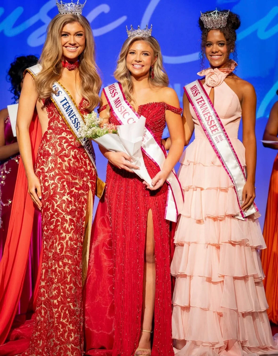 I had a great time at the @missmusiccityvolpageant prelim!! Thank you @m.borne96 for allowing me to be a guest of honor! I loved getting to be apart of your pageant. Congrats to all the new queens! 🩷
Thank you @joannsoftennessee for dressing me! 

#
