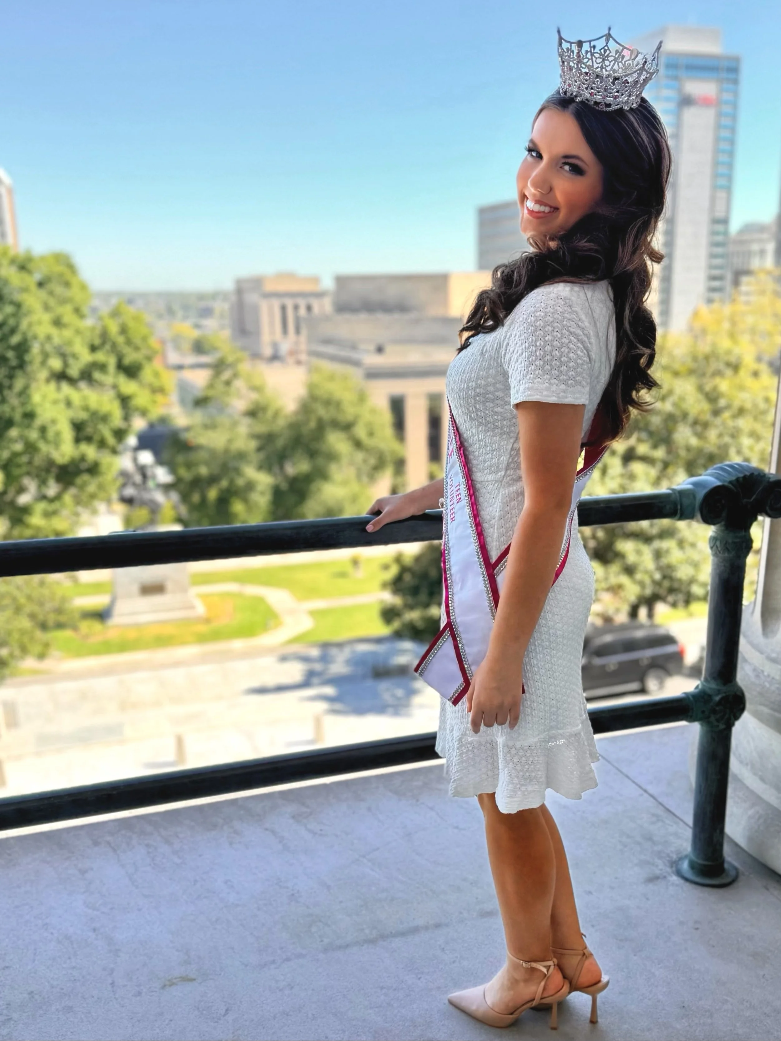 Tennessee has my heart, and getting to wear its name across my sash makes it even sweeter. Proud to call the best state home! Happy Tennessee Day! 🧡