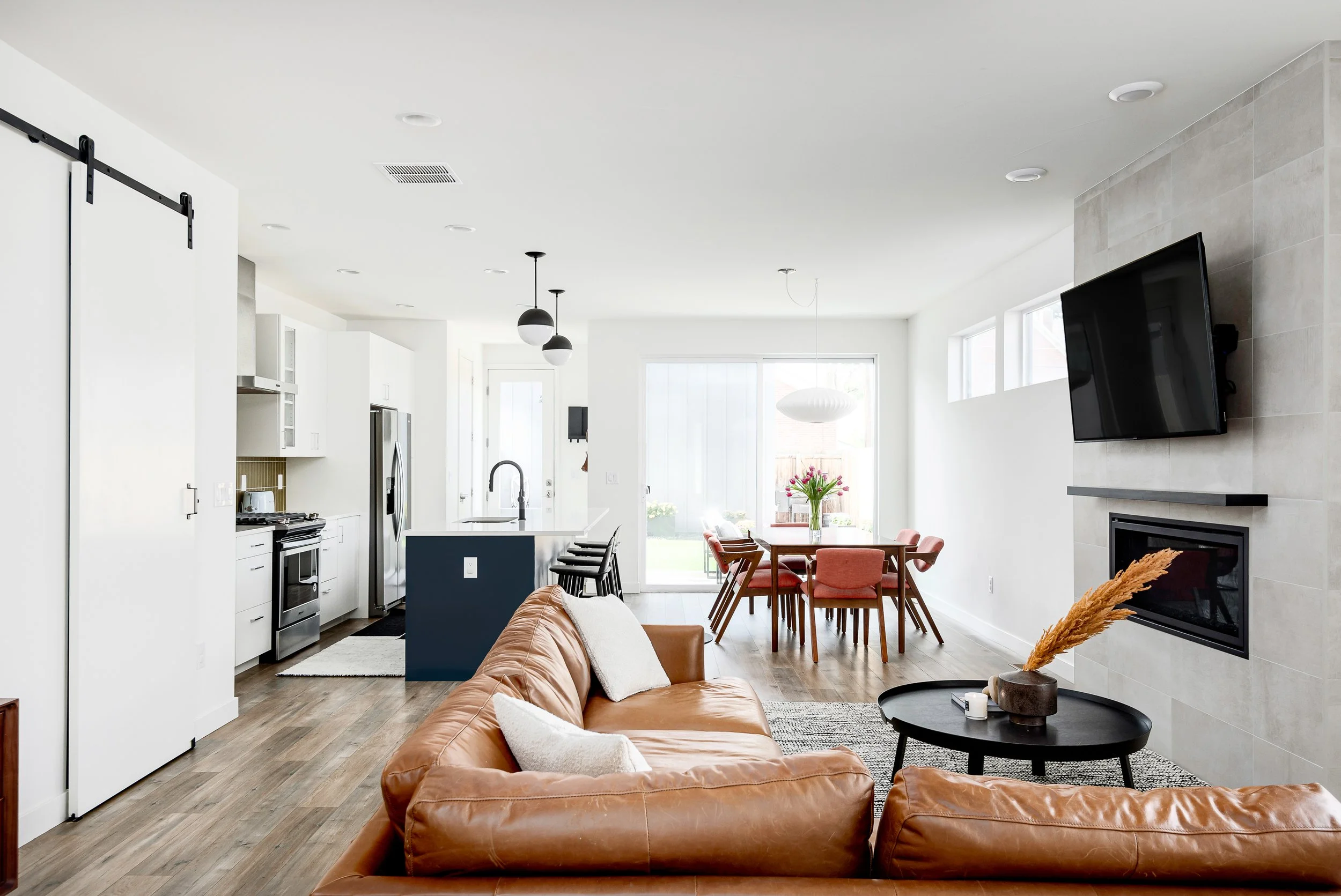 2321 S Acoma St-12.JPG