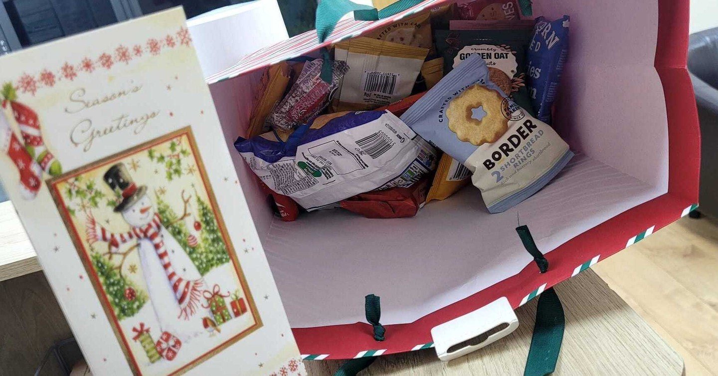 Feeling very grateful 💙

A huge thank you to our lovely patient Cyril for the sweeties and Christmas card &mdash; such a thoughtful gesture that really made our team smile.

Kindness like this means so much to us 😊

#KingswellsDental #CommunitySmil