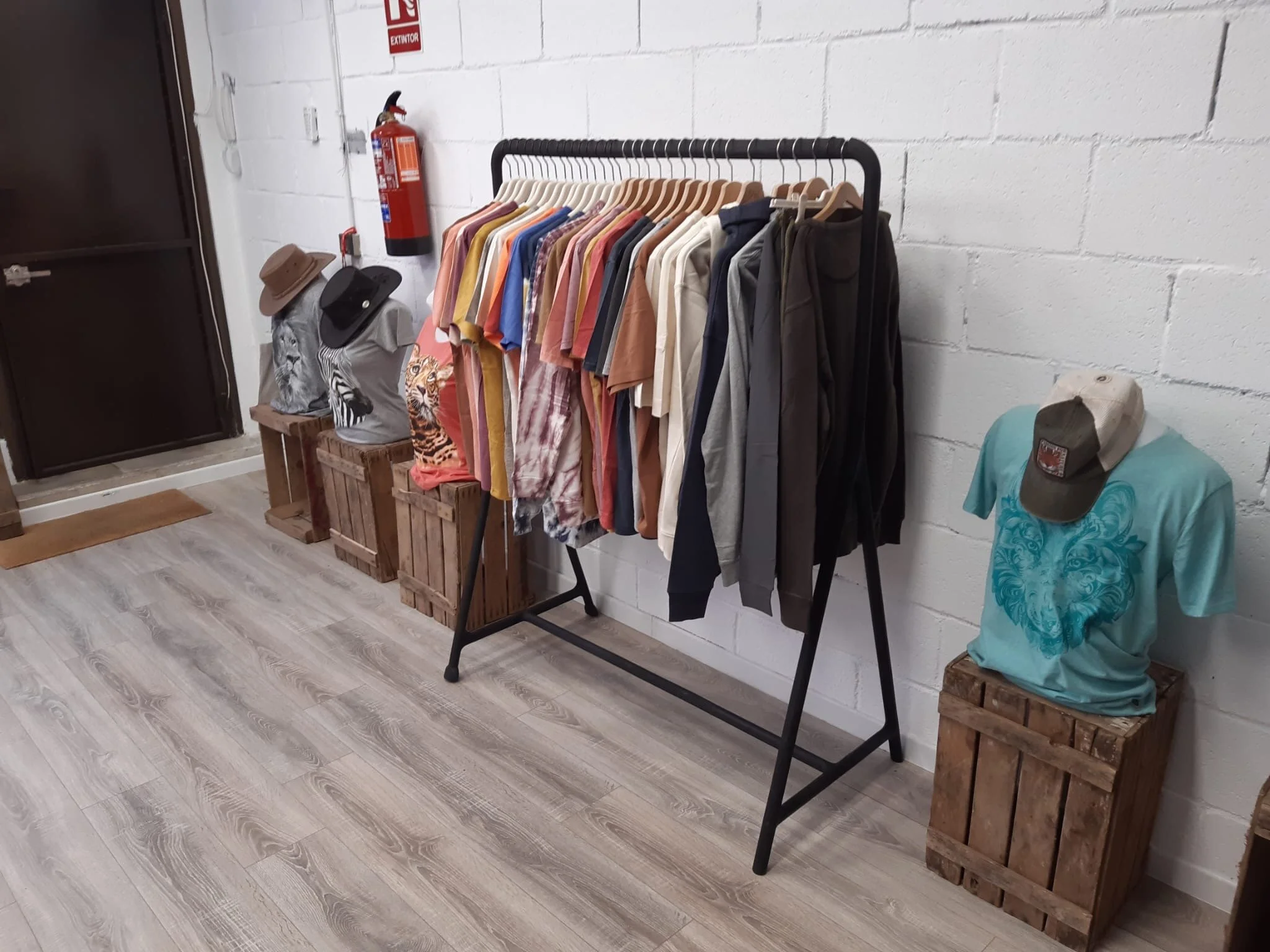 showroom-02.JPG