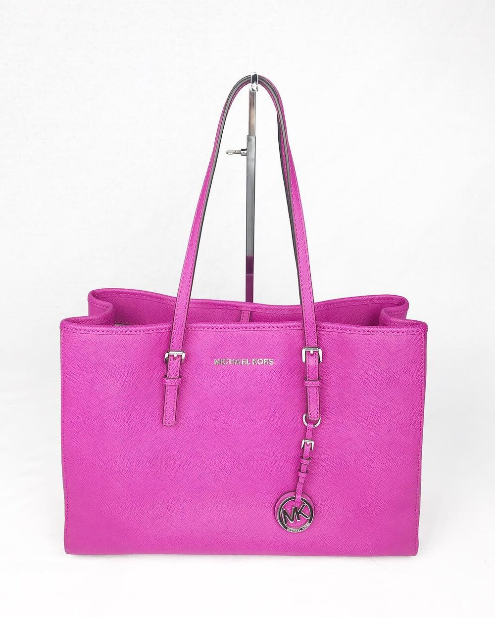 Michael Kors Tote Fuchsia — DESIGNER TAKEAWAY BY QUEEN OF LUXURY BOUTIQUE  INC.