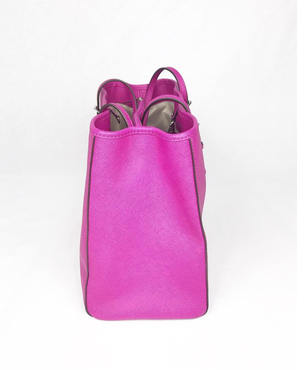 Michael Kors Tote Fuchsia — DESIGNER TAKEAWAY BY QUEEN OF LUXURY BOUTIQUE  INC.