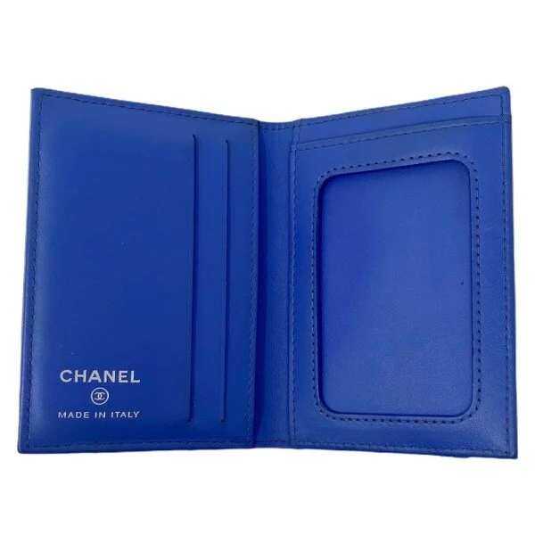 chanel folded card holder