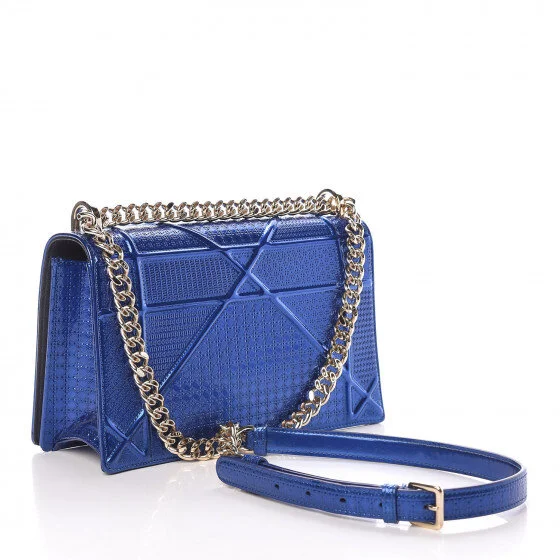 diorama blue metallic