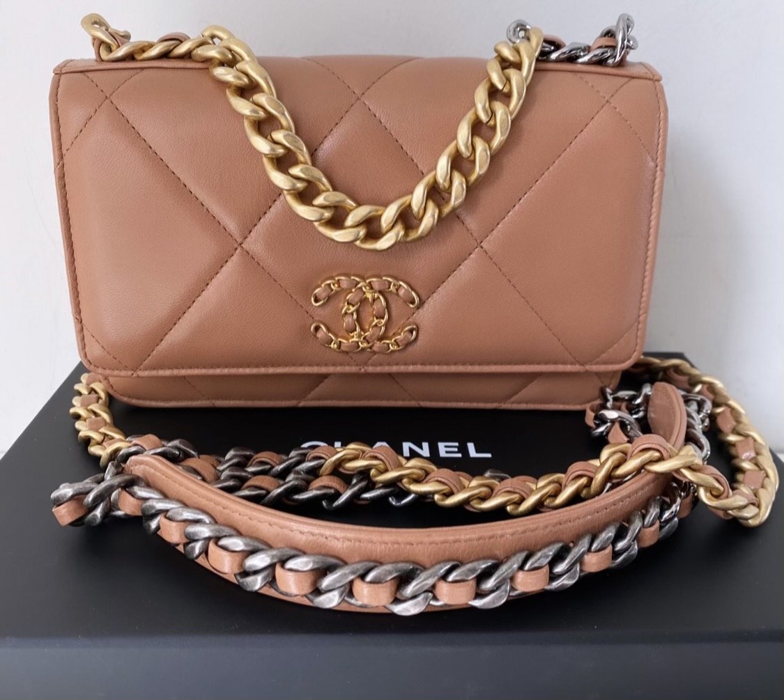 Chanel 19 Lambskin Wallet On Chain Brown — DESIGNER TAKEAWAY BY QUEEN OF  LUXURY BOUTIQUE INC.