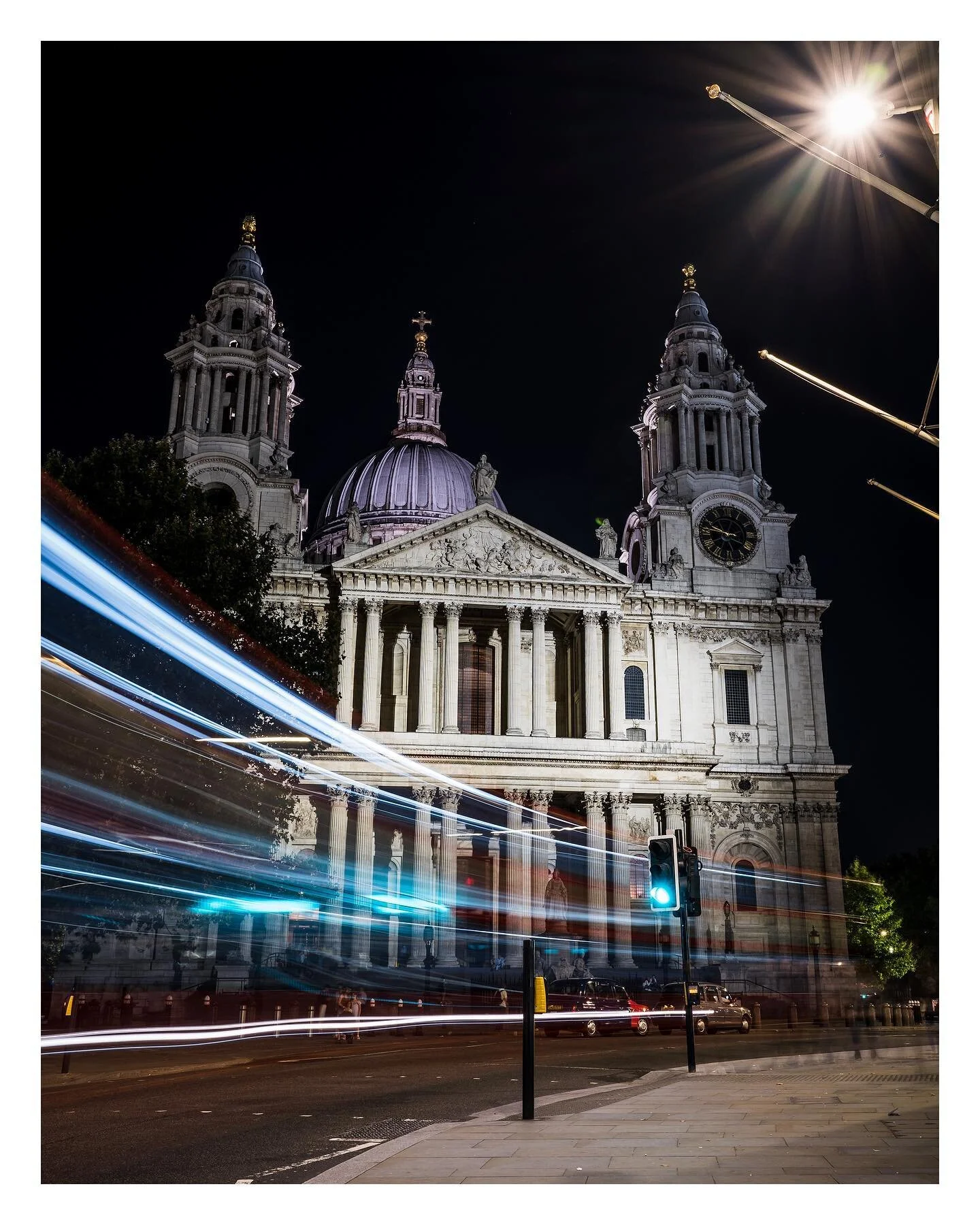 St Paul&rsquo;s Blue Streak - I really miss planned trips out to take photos, I can&rsquo;t wait until travel becomes easier so that we can all start seeing the world and doing what we love. What do you miss the most?

#amateurphotography #amateurpho