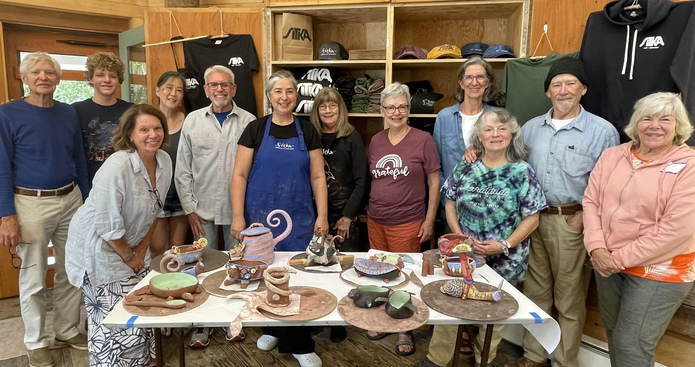 Pottery Party (Up to 6 Guests) If you need to accommodate more than 6 guests, please contact me to make special arrangements.