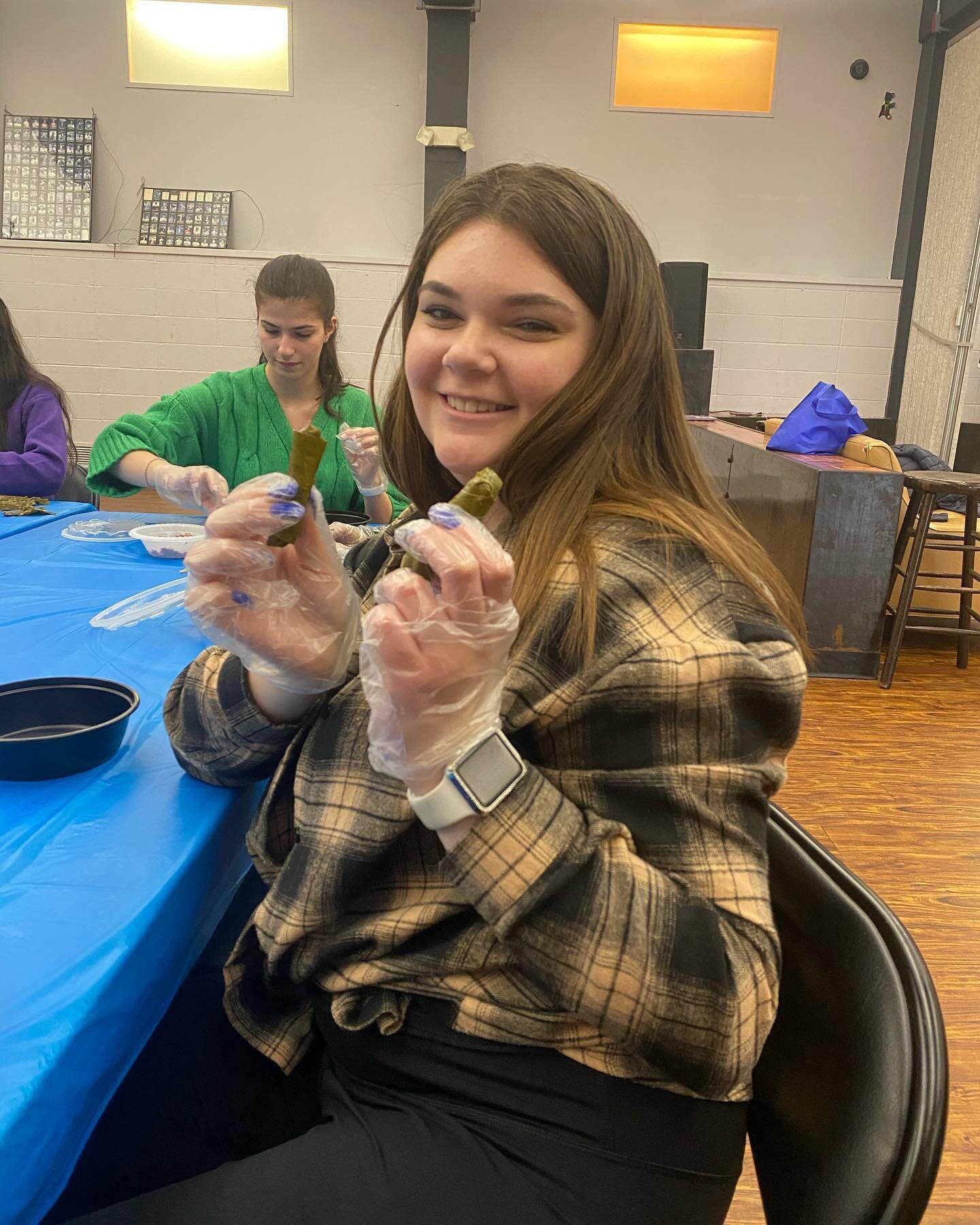 Thanks for coming out and rolling some grape leaves with us! Don&rsquo;t forget to volunteer this Sunday to deliver Passover packages to the elderly. Sign up with the link in bio #passover #tangerhillel #grapeleaves