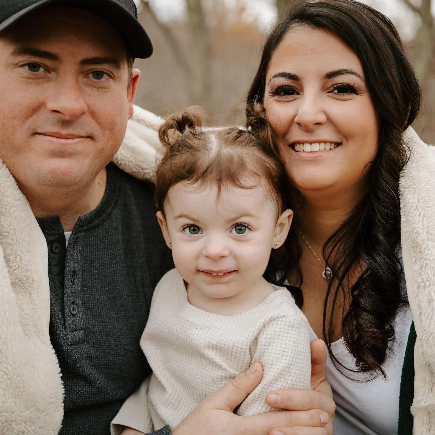 Some holiday fun with the Pappagallo Family🌲🍂 Smiles and laughter all around!