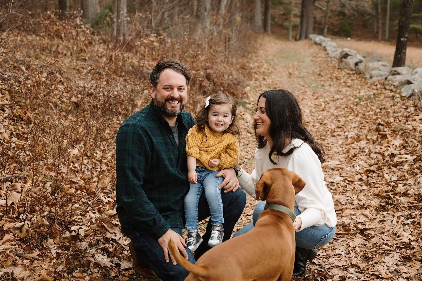 The Stiegel Family💛 The perfect autumnal scene