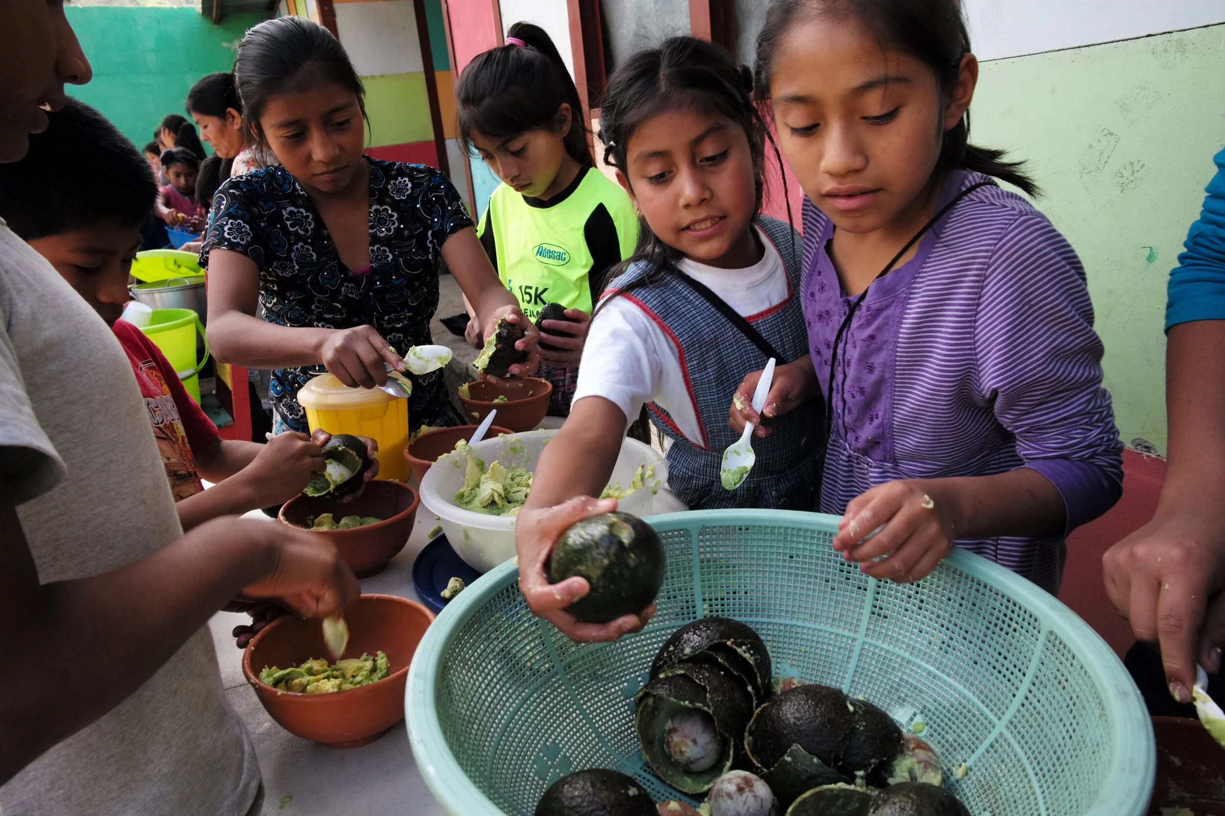 Girls Making Guac.JPG