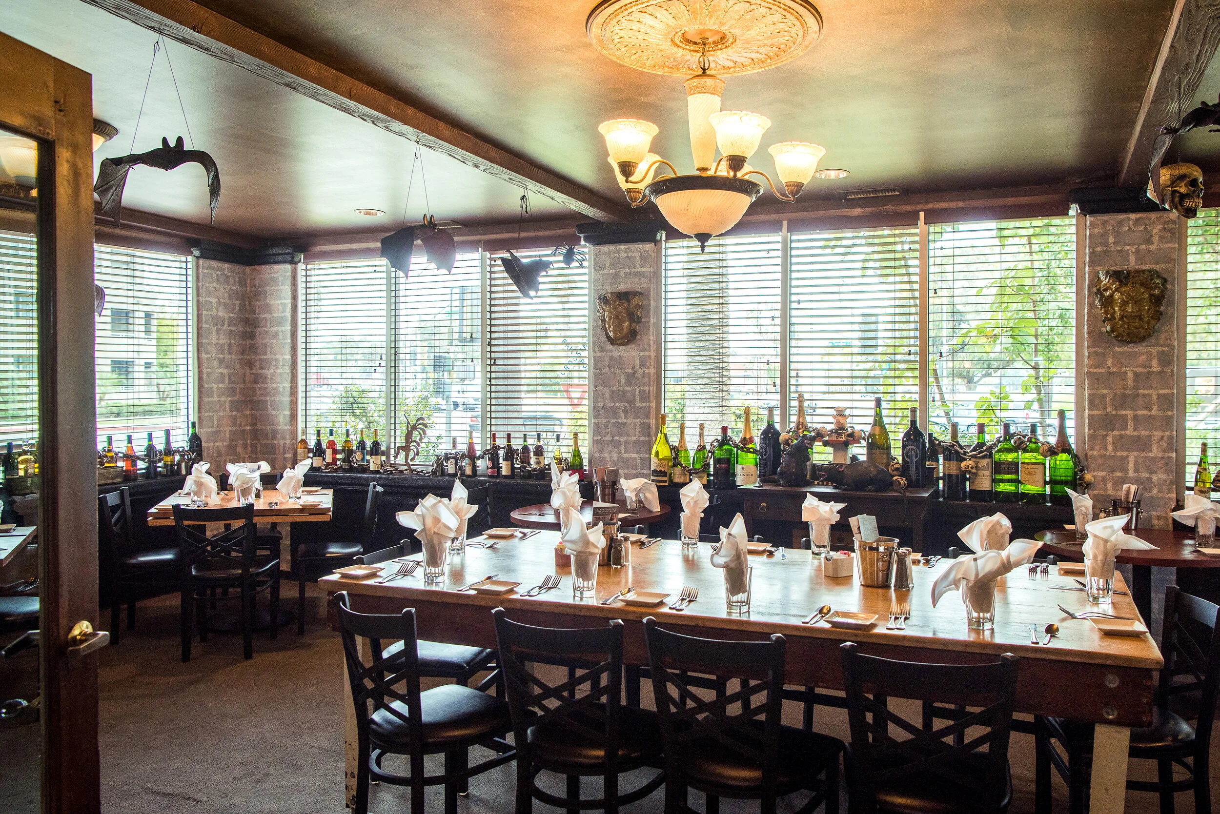 WINE ROOM