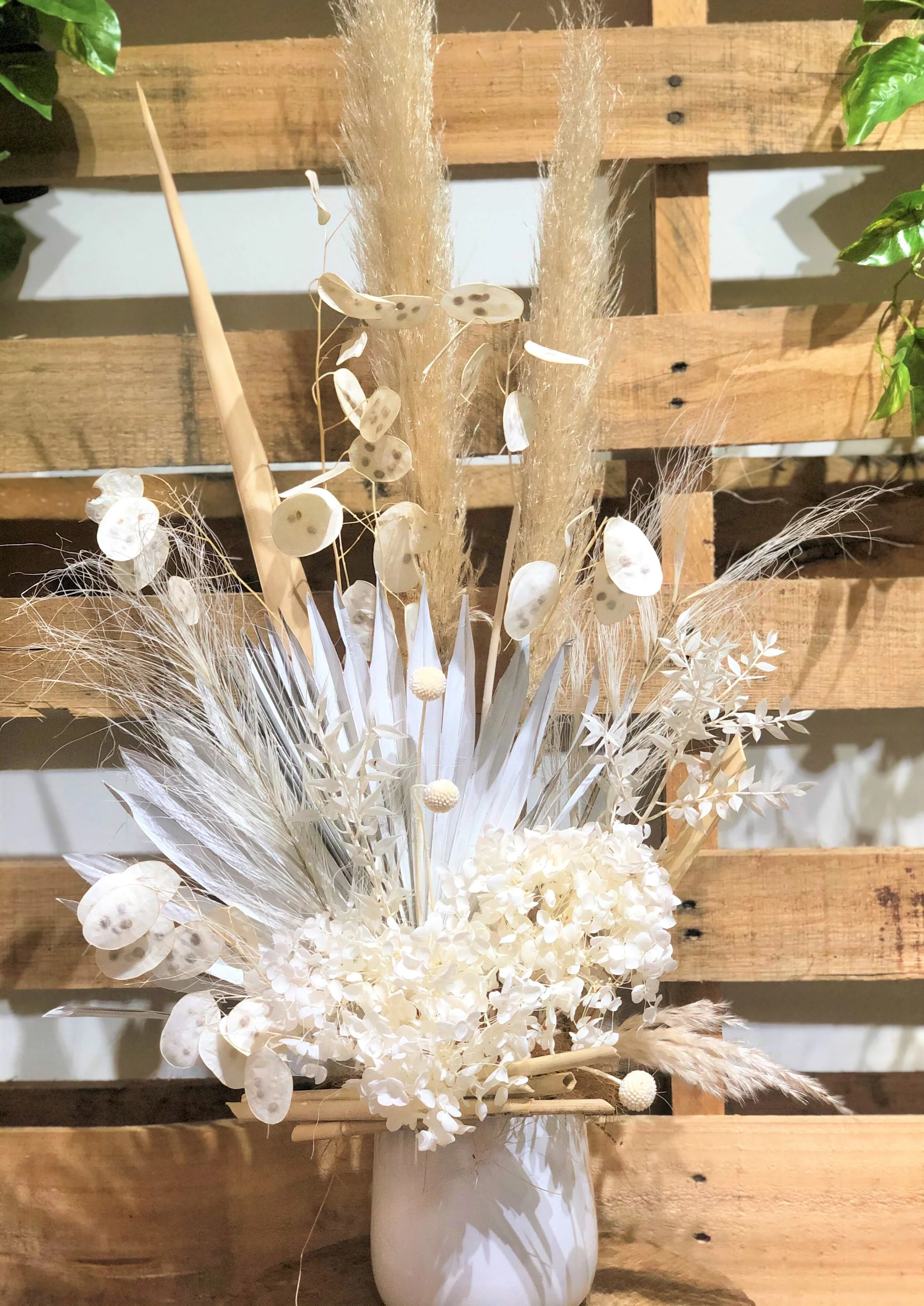 White Natural Pot Medium