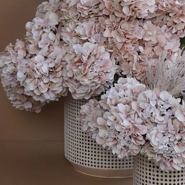 ⭐️ FAUX HYDRANGEAS ... love love love ⭐️ www.goldensableflorist.com.au