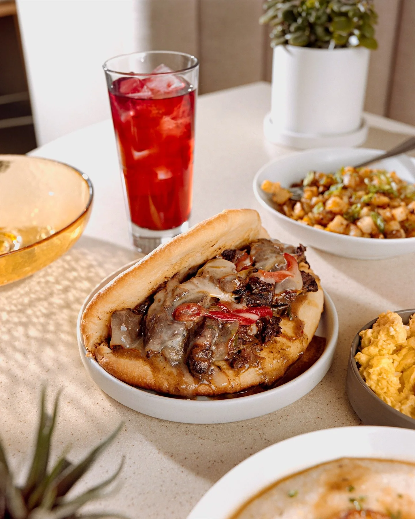 Outside - cold, freezing, bone-chilling. CK - cozy, comfy, soul-warming. Grab a seat with us 🤗 thaw out, and let our brunch do its thing.

☕️ BRUNCH:&nbsp;Sat &amp; Sun 10am&ndash;3:00pm (last seating 1:45pm) 
📸 @cmcintoshphoto