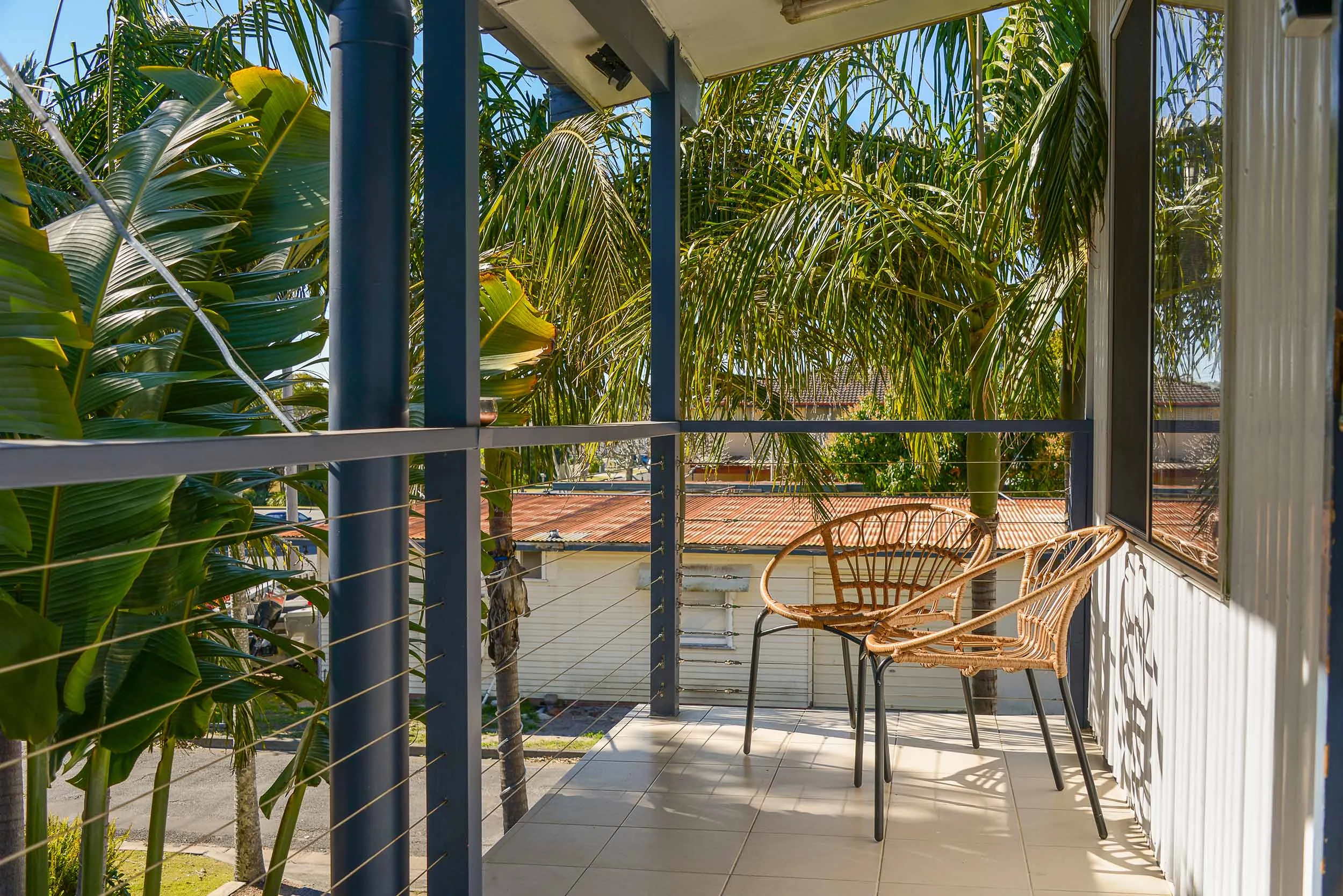 unit4-jamaica-holiday-units-outdoor-area.jpg