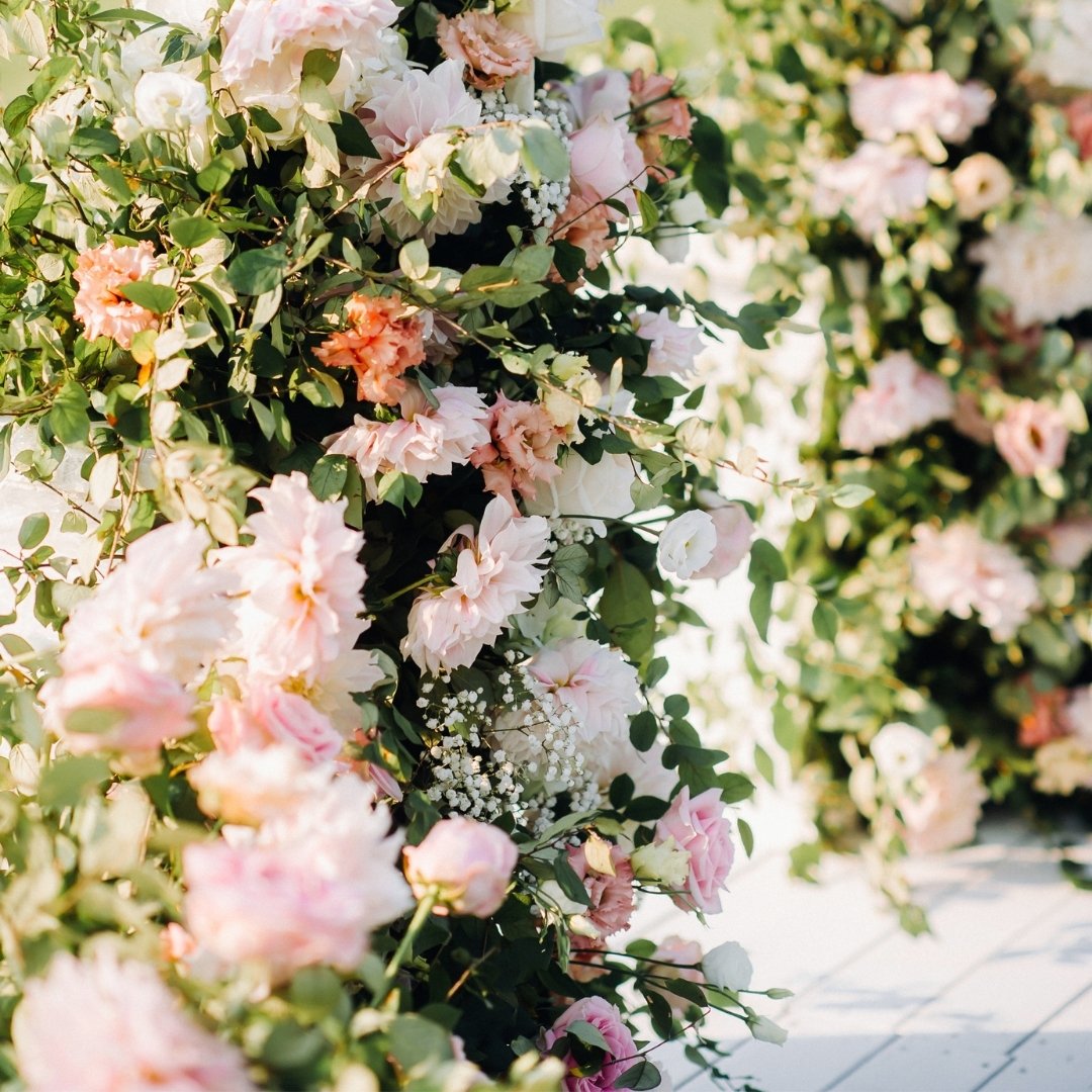 Imagine a wedding where the only thing you need to pick is the joy you feel. Imagine placing your trust in the hands of a wedding florist who understands the art of your story without you saying a word. Imagine the stress of design decisions and flor