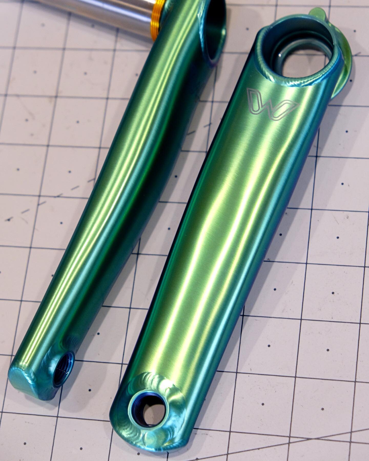 A sparkling set of emerald green eeWings that shipped off to Hong Kong recently. I swear, these things almost glowed.
.
.
.
#titaniumanodizing #tibike #cycling #durango #colorado #eewings #titanium #anodizing #custombicycle