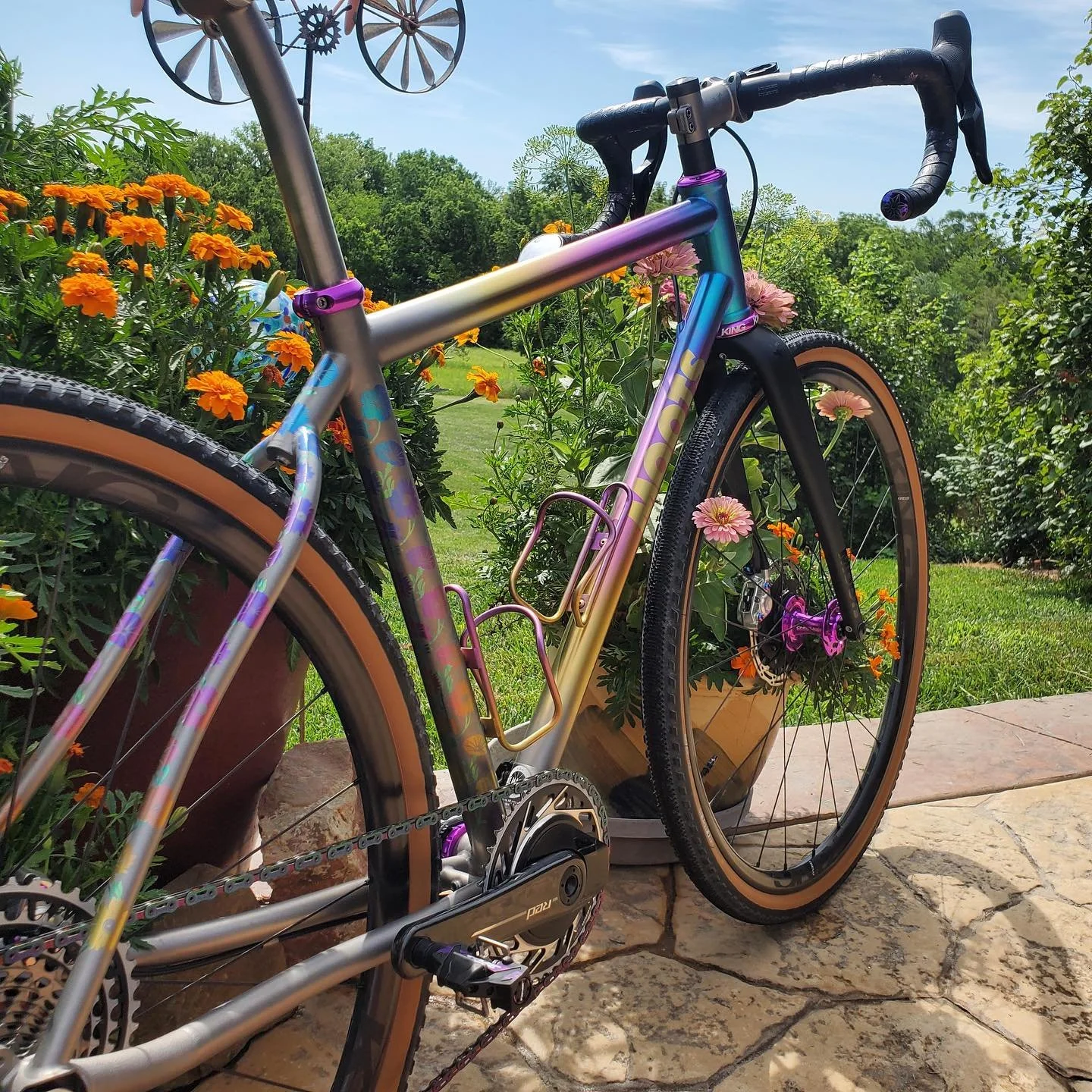 The recent &ldquo;Cindy&rsquo;s Garden&rdquo; Moots, seen here, I presume, in Cindy&rsquo;s Garden 🌸🌺🌼
.
.
.
#titaniumanodozing #moots #tibike #cycling #roadbike #gravelbike #custombicycle #titanium #anodizing #madeinusa #colorado