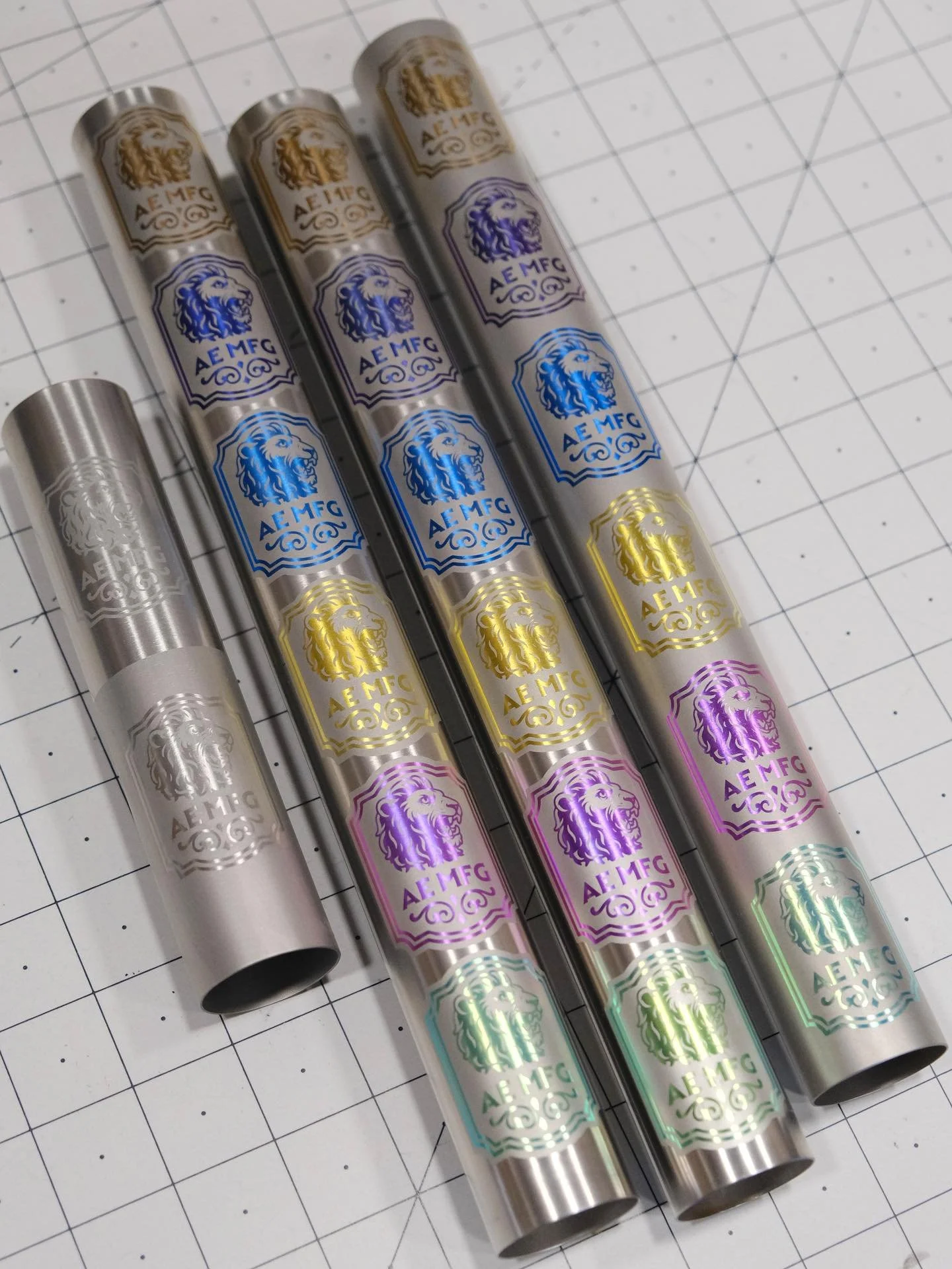 Man, that was a whole lot of picking. These color sample tubes for @ae_mfg_usa came out brilliantly, it’s great to see Ari’s launch come together!