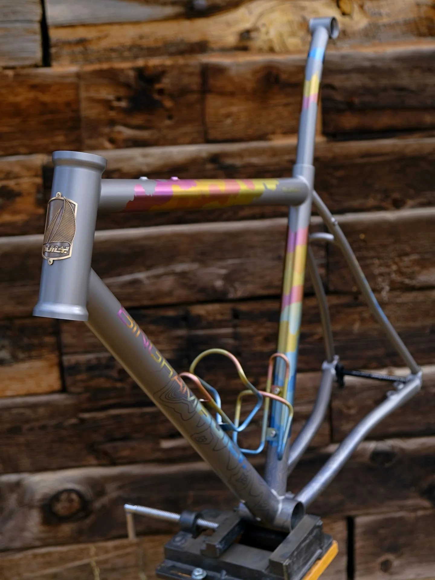 This project, a Valley of the Gods concept finish for Jerry’s new Bingham Built, was one to remember.
.
.
.
#titaniumanodizing #tibike #binghambuilt #cycling #roadbike #gravelbike #mtb #mountainbike #madeinusa #custombicycle #desertart #bikeart