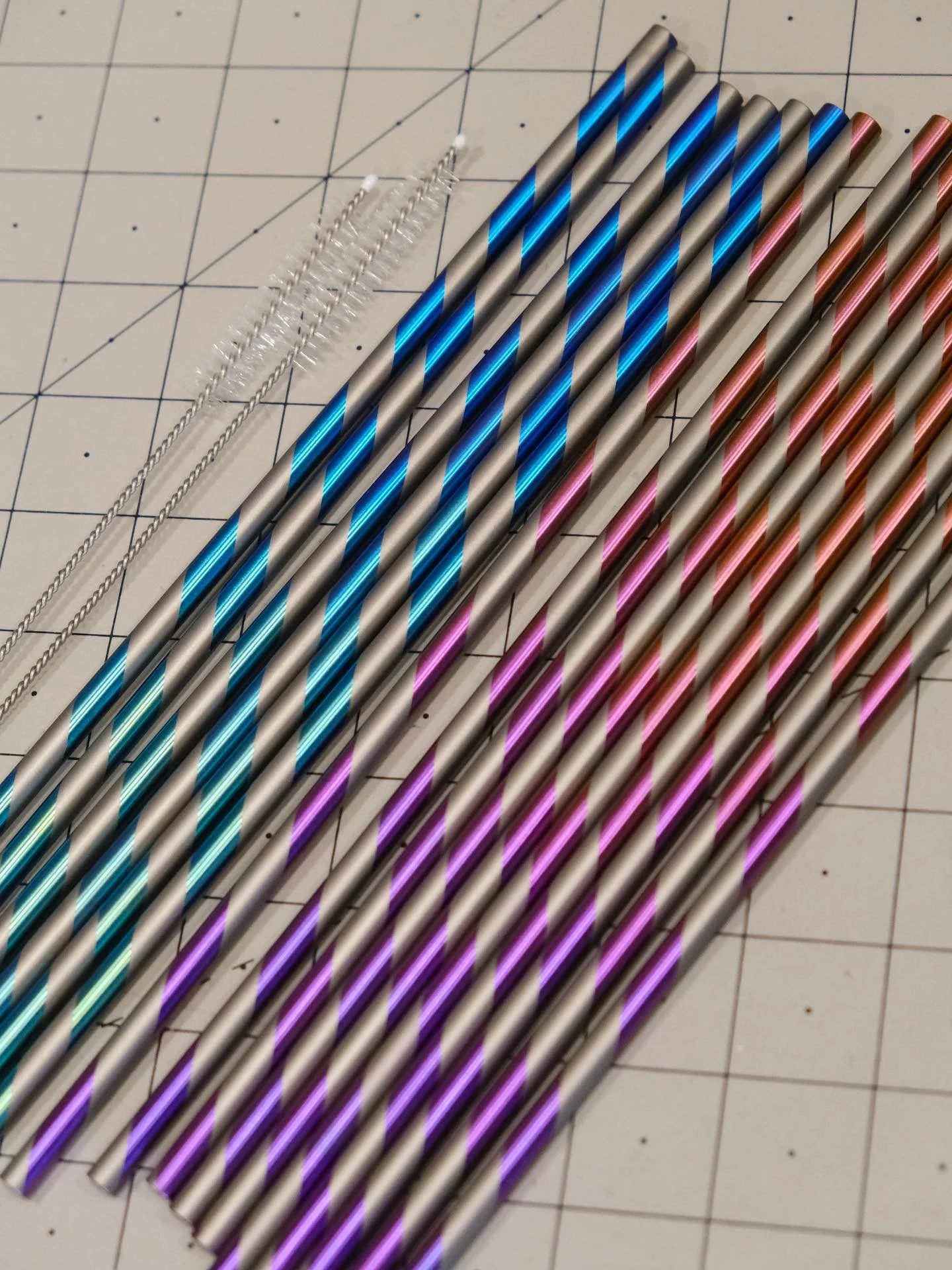 King Cage straws are back! These little friends are great, but take so much time to do and are often the last thing to get my attention when things are busy in the shop&hellip; and things have been busy in the shop. I&rsquo;m sorry if you&rsquo;ve be