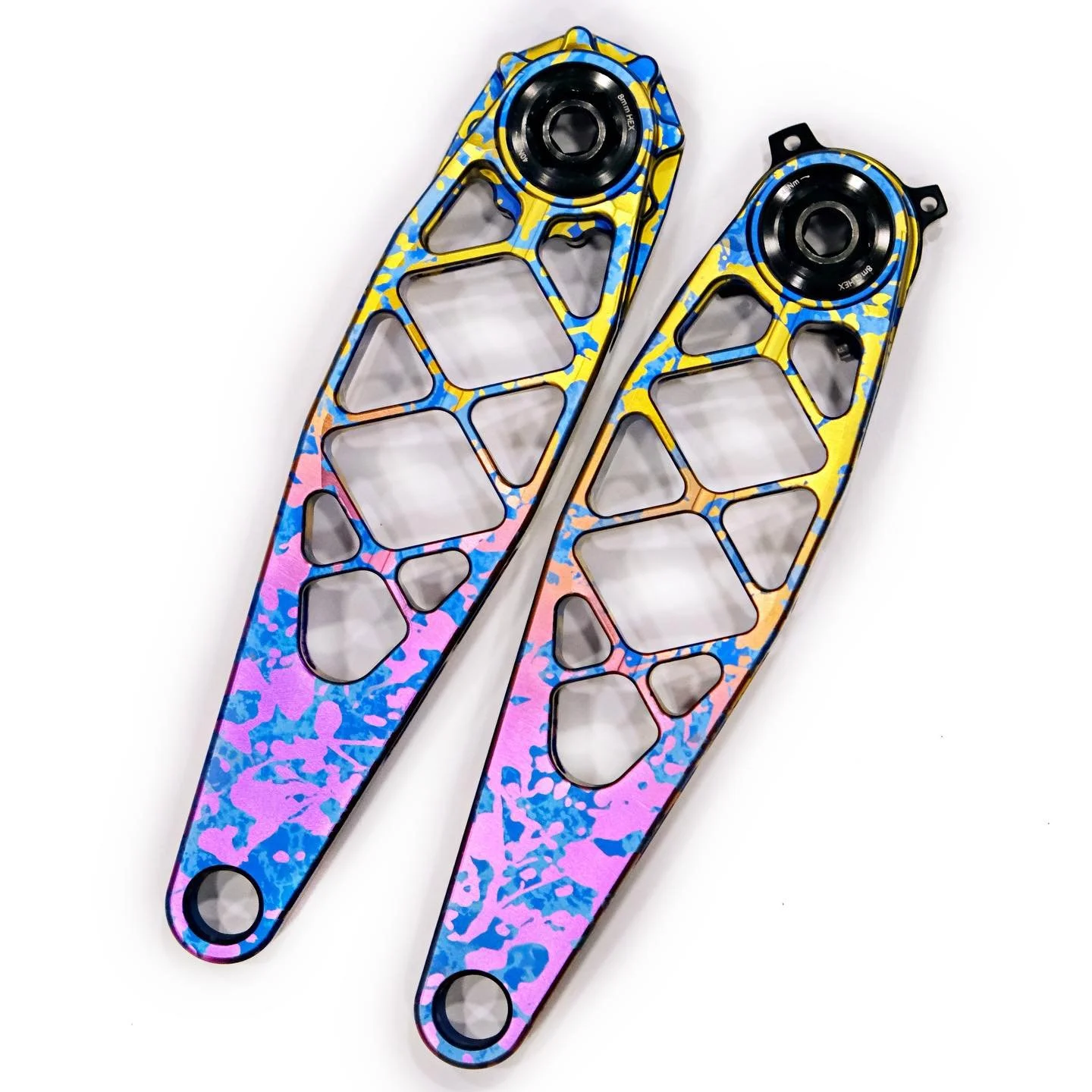 NOW AVAILABLE in the Agave Finishworks webstore! I&rsquo;m so psyched about these, I&rsquo;ve been looking to get them in for a while and NOW THEY&rsquo;RE HERE!
.
Introducing the 5DEV titanium MTB crank, milled in San Diego, and in my opinion the pi