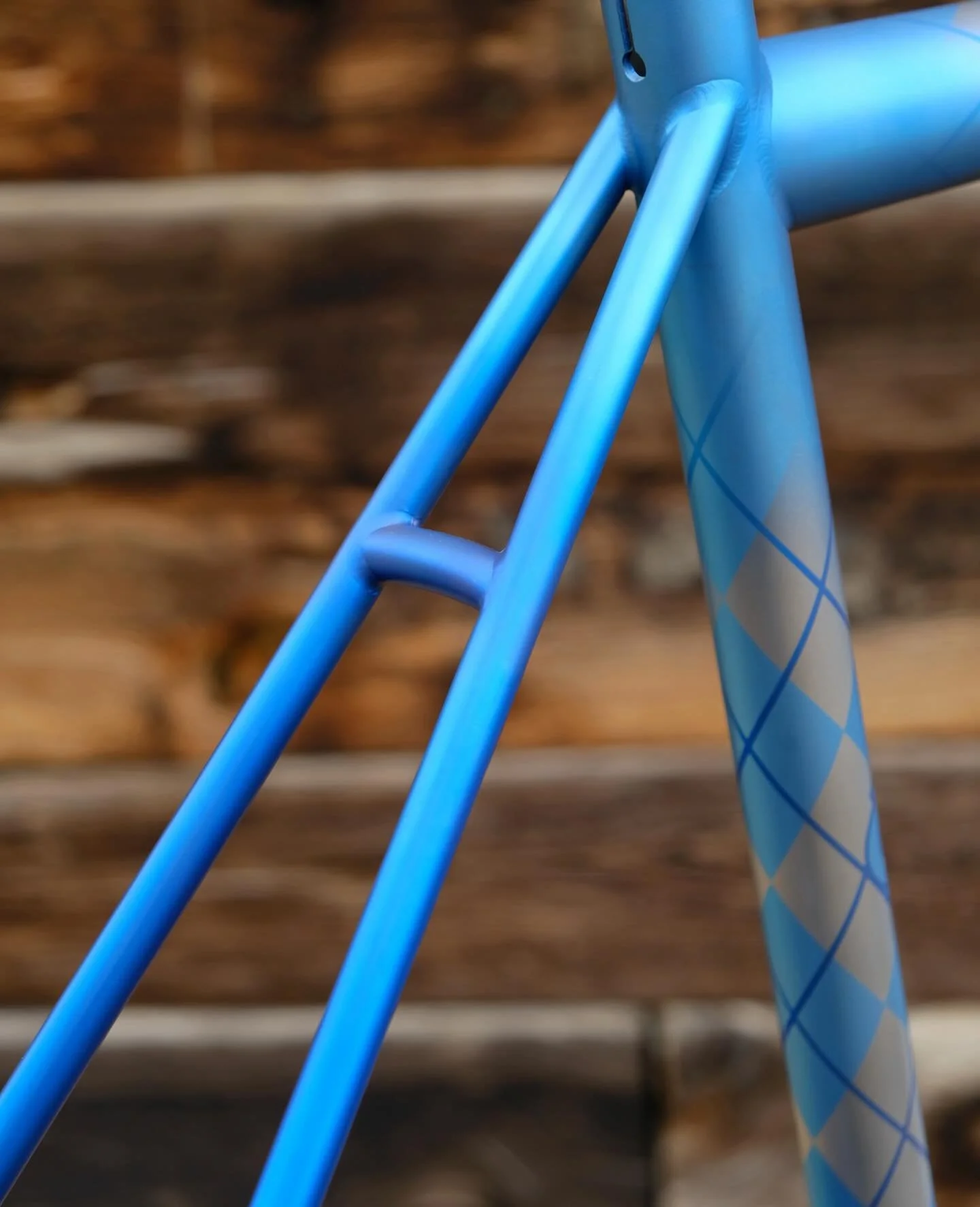 This Argyle Chandi was just 11/10 for both style and substance.
.
.
.
#chandibikes #madeinusa #cycling #titaniumanodizing #colorado