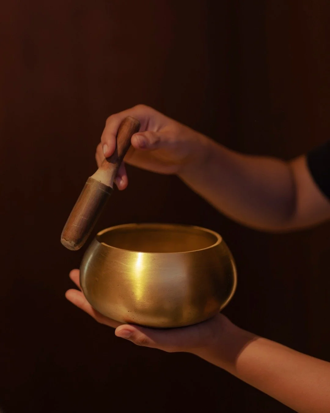As the final note lingers, the journey gently comes to a close. A peaceful singing bowl resonates through Mandala Spa, leaving behind stillness, clarity, and quiet renewal.

WhatsApp Chat to book at +6282341015300
www.mandalaspaubud.com

#mandalaspau