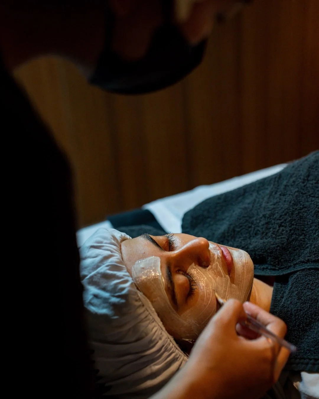A little downtime, a lot of reset. 🌿

Slow down with a rejuvenating facial at Mandala, where gentle care, quiet moments, and a little time for yourself come together.

Because sometimes, feeling refreshed starts with simply pressing pause.

WhatsApp