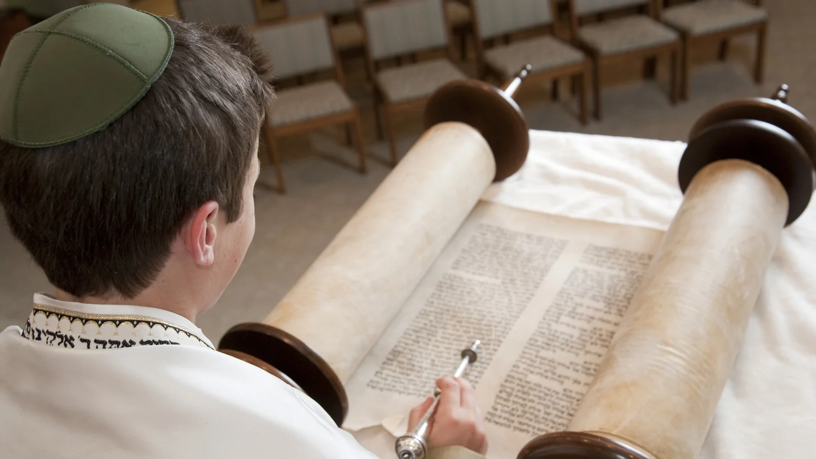 bar-mitzvah-torah-istock.jpg