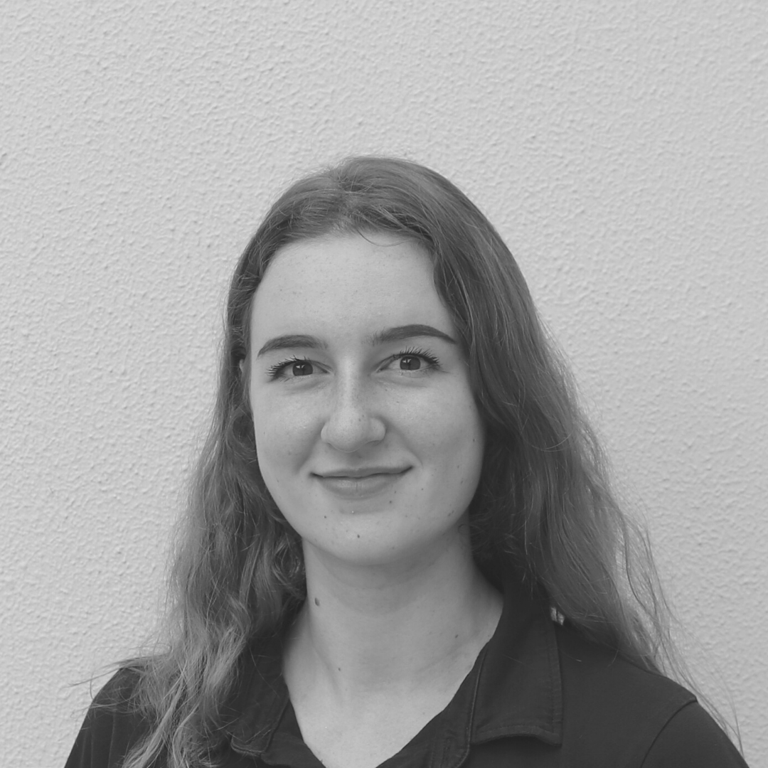 Olivia S Tutor Headshot.png