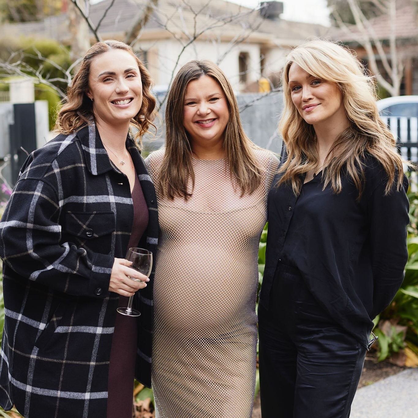 Awwww what a way to spend a Sunday! I love that I am friends with so many celebrants, no competition, just community. Happy baby shower @celebrate_with_liz - we can&rsquo;t wait to meet your gorgeous little one! 
.
.
.
.
@amforlovestudio you are amaz