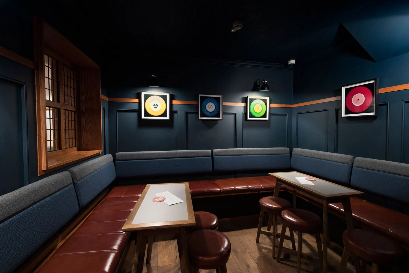 Pint Shop fixed seating