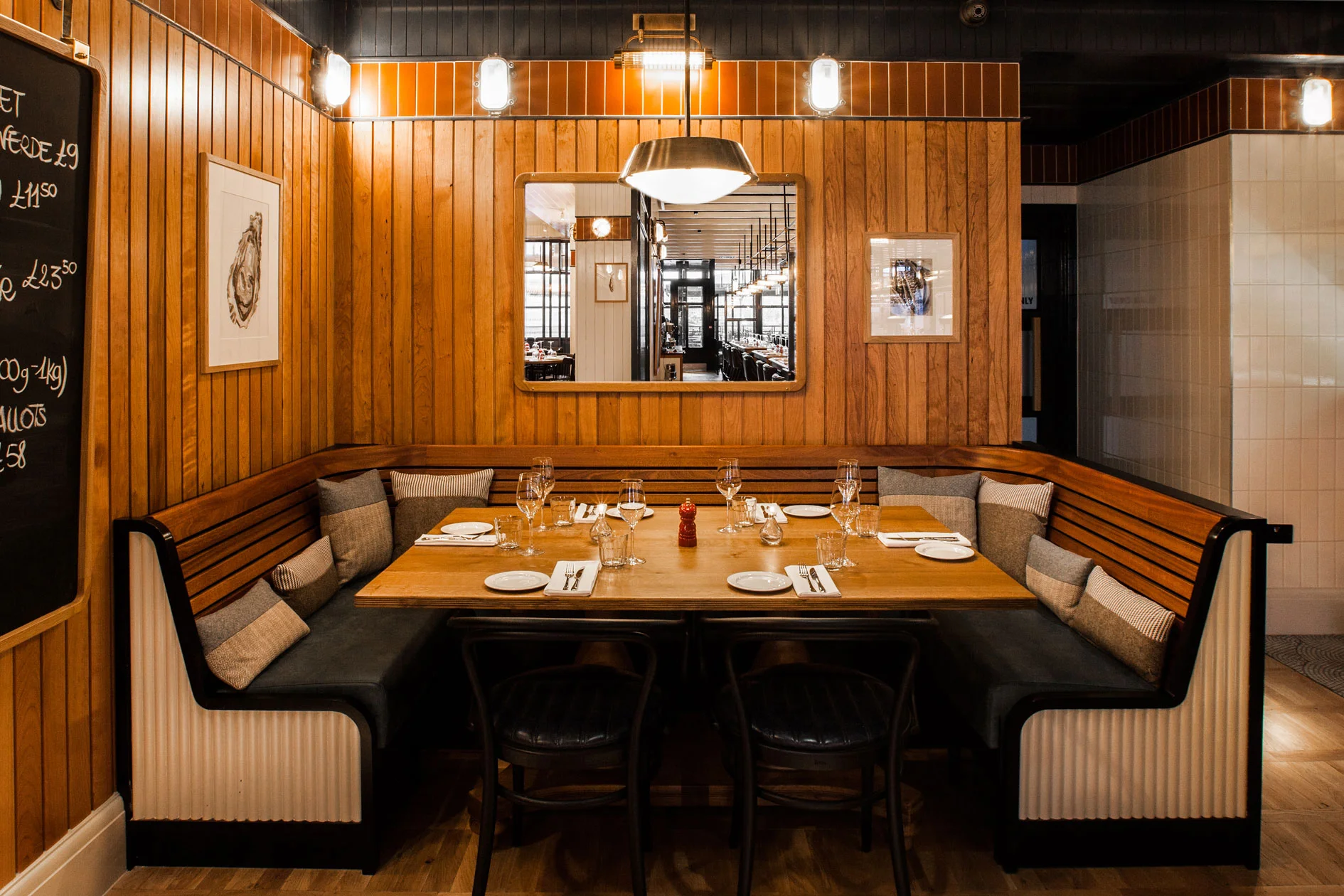 Wright Brothers restaurant booth