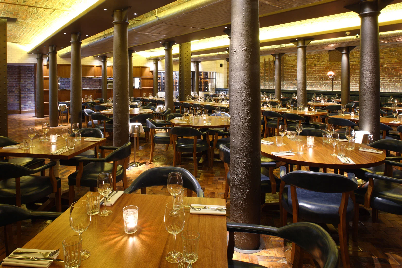 Hawksmoor, Seven Dials. Restaurant dining room.