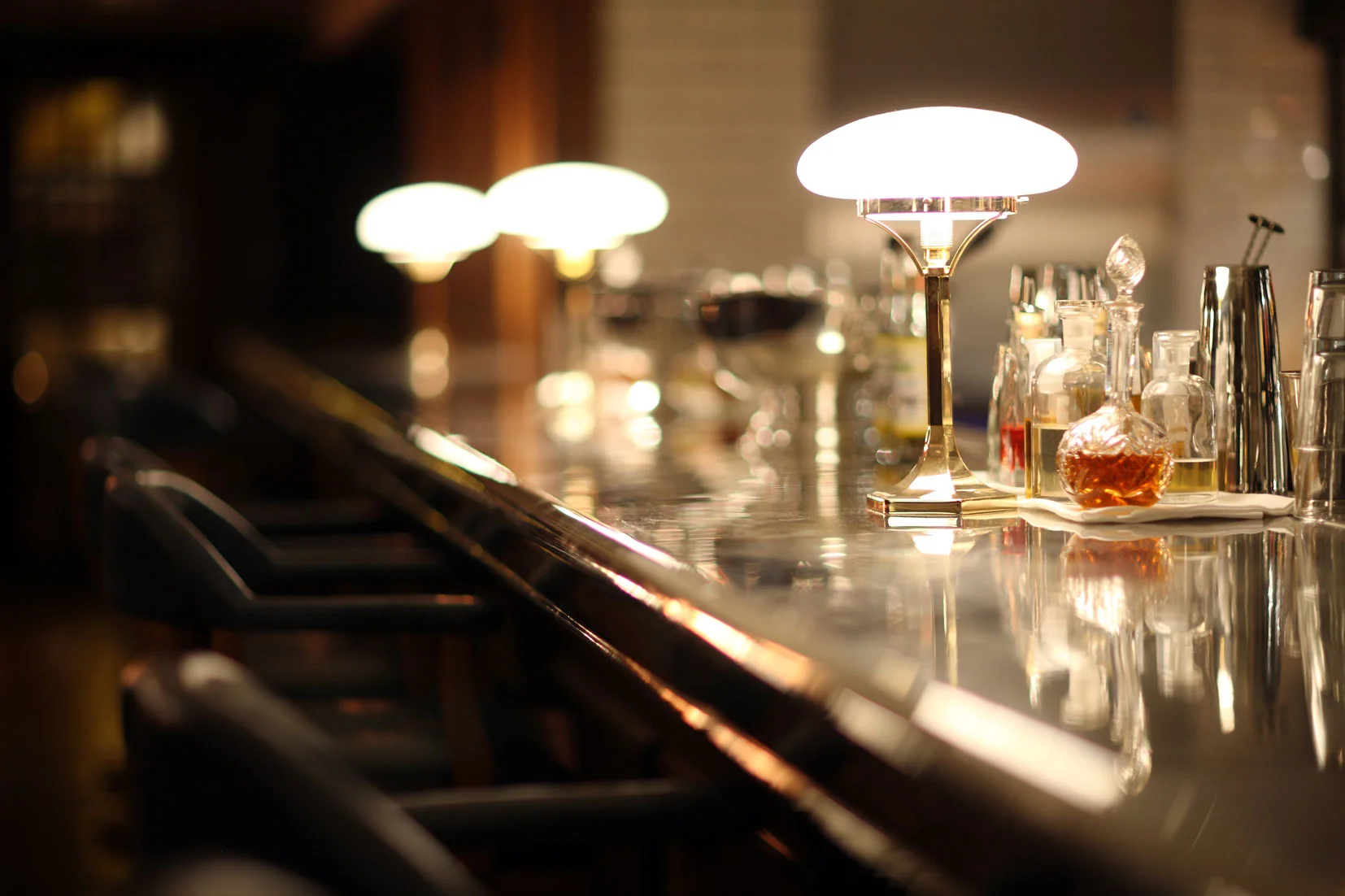 Hawksmoor, Seven Dials. Polished zinc bar counter.
